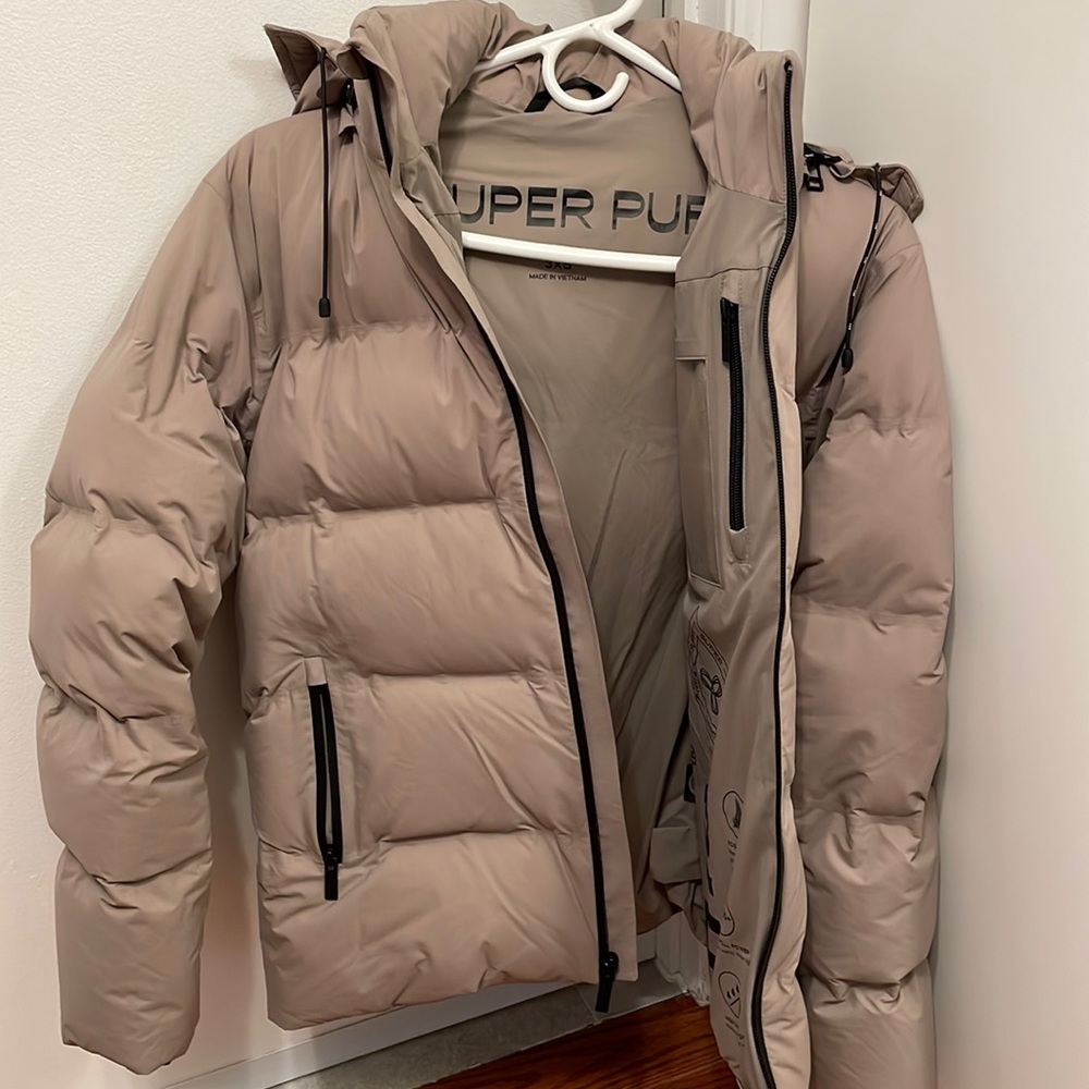 Aritiza TNA Puffer